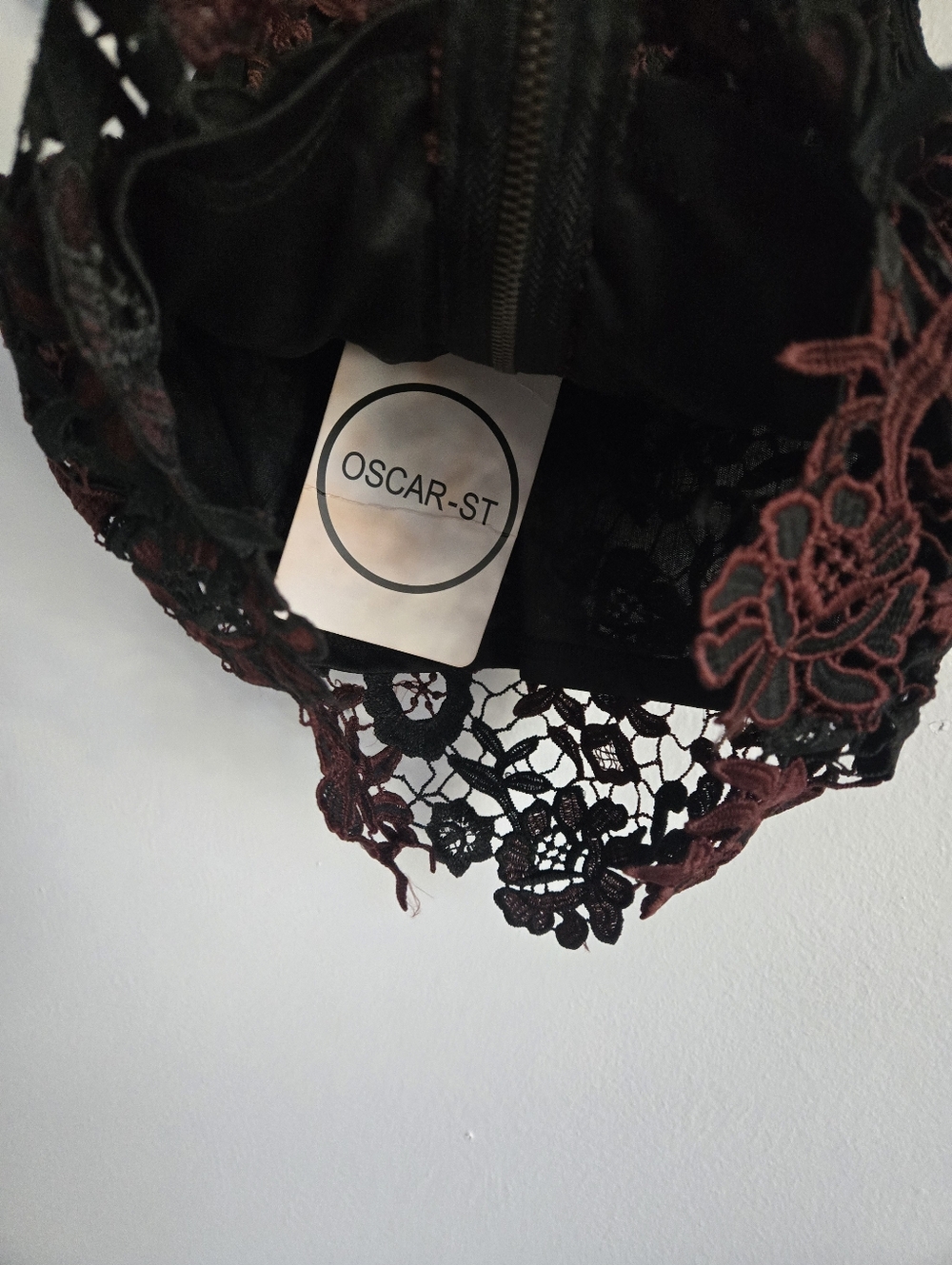 Boutique 9 Black and Burgundy Floral Lace Cropped Tank - Picture 2 of 4